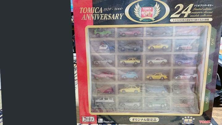 トミカ 30周年アニバーサリー TOMY (トミー) トミカ 12台セット トミカ
