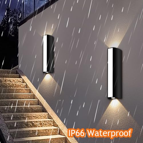 Applique murale LED étanche pour illuminer vos soirées d'été sur la terrasse