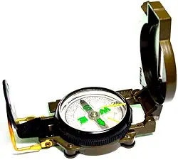 Bússola metálica militar com mira