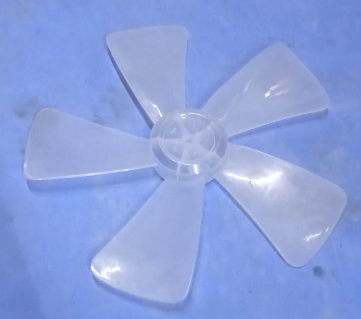 Plastic 5 Leaves Fan Blade (15 Inch) White
