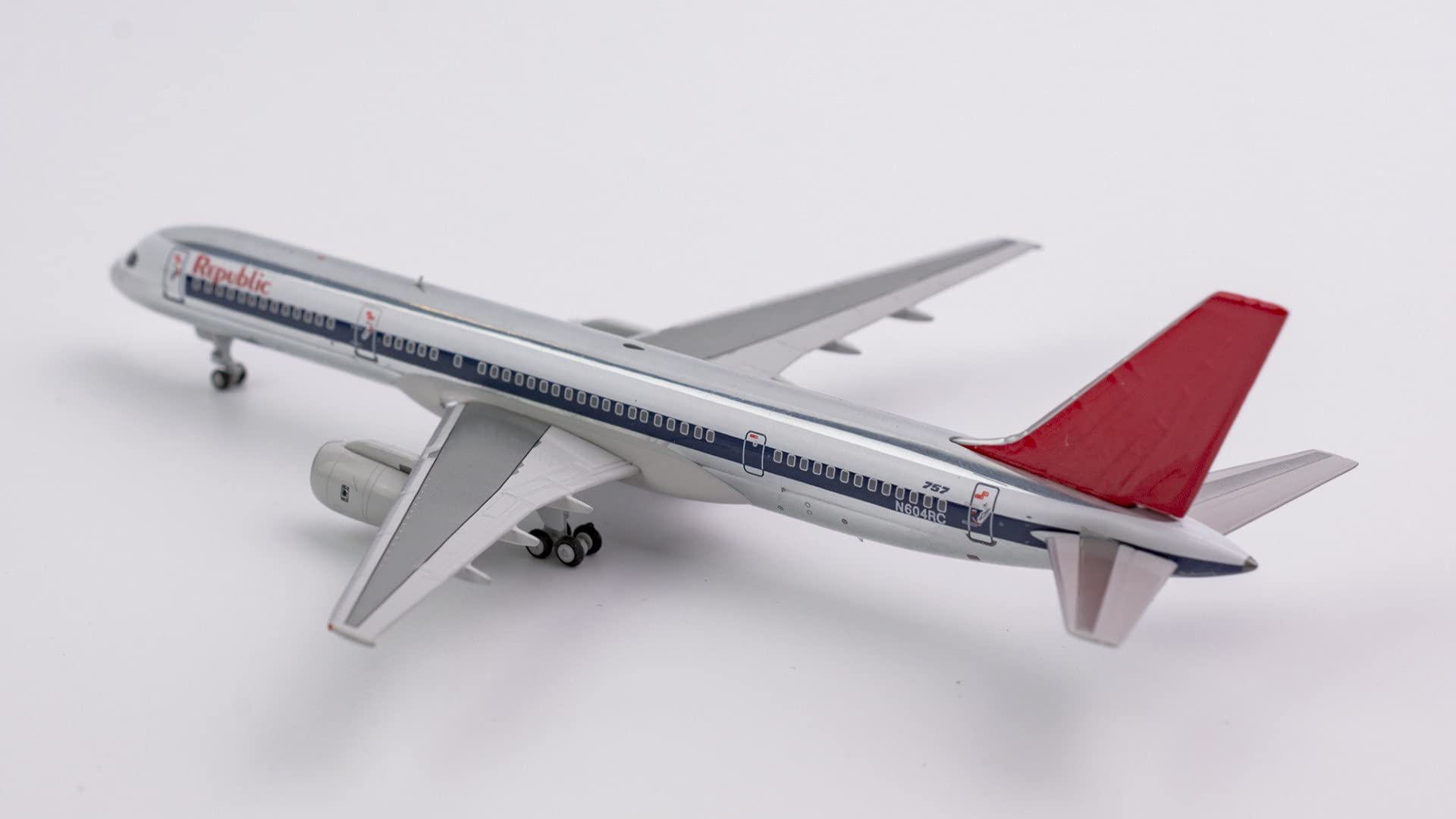 53035 Boeing 757-200 Republic Airlines NW Scheme; Polished; Red Tail N604RC Scale 1/400
