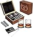 Juegos de regalo de whisky para hombres - Juego de vasos de whisky con 8 cubitos de hielo reutilizables, 2 vasos de whisky, 2 posavasos, bolsa de terciopelo, posavasos, Gift for Dad, Husband, Men