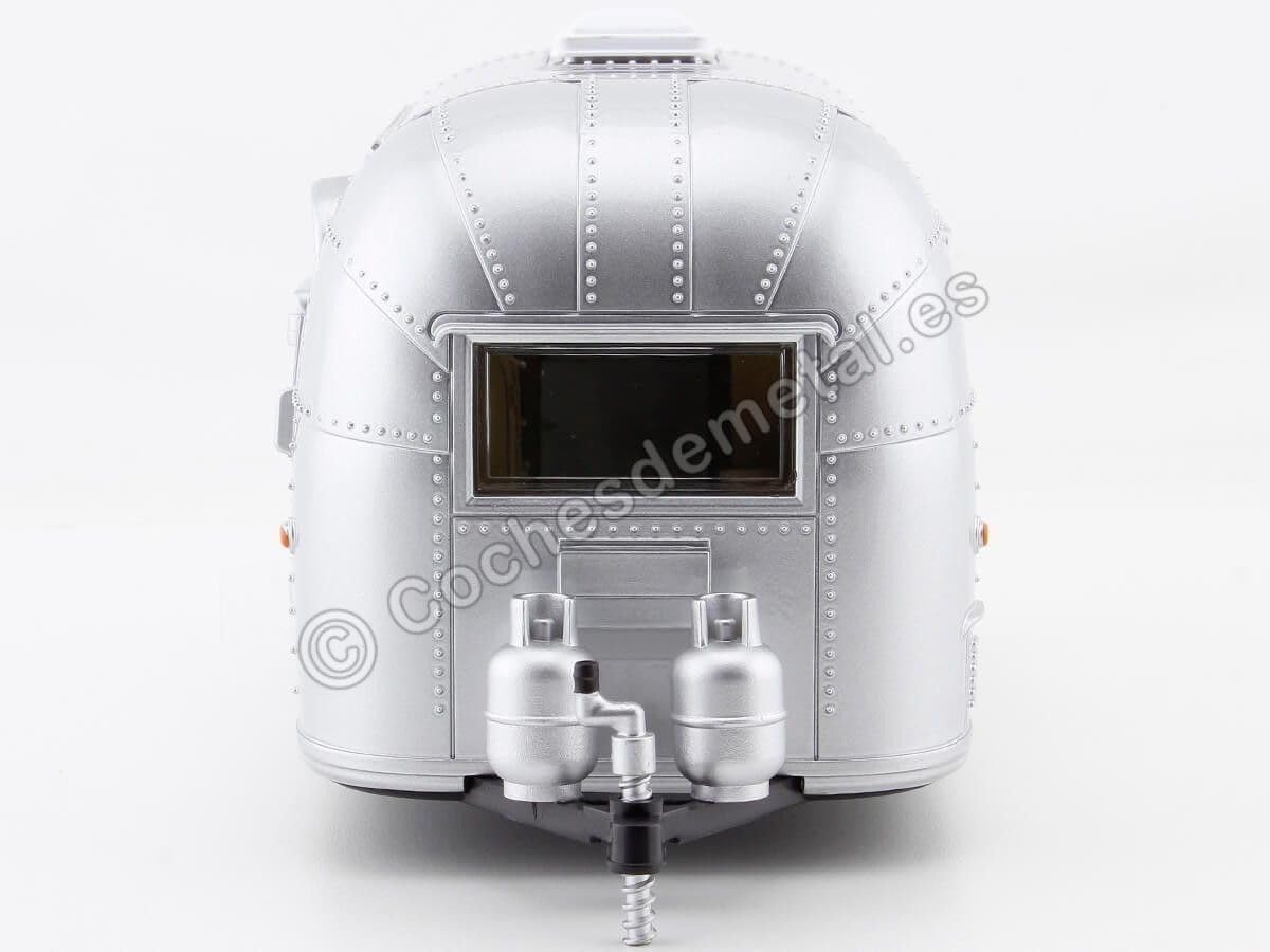 Amazon.com: Greenlight 18224 Airstream Bambi 16' Camper Trailer