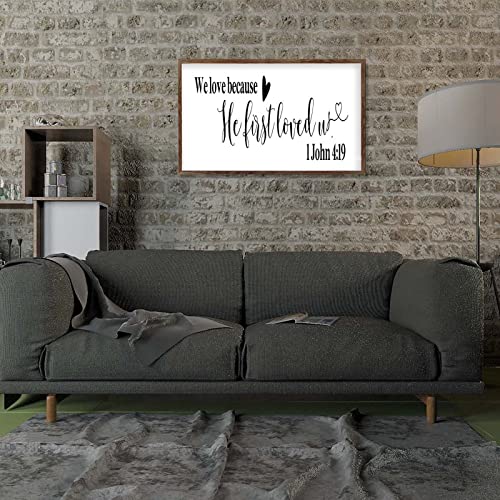 Panneau mural bois vintage We Love Because He First Loved Us 30x56 cm