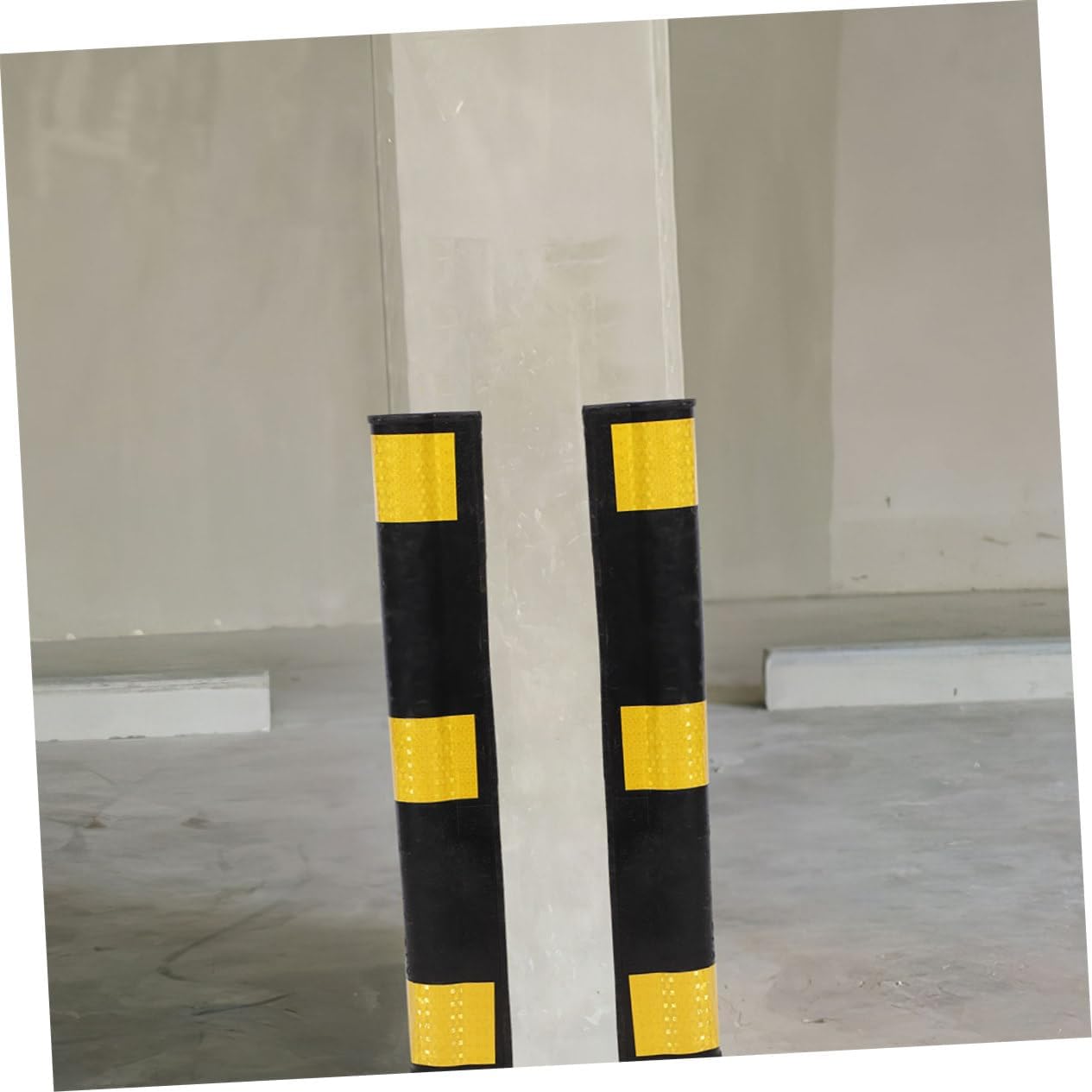 2Pcs Reflective Rubber Corner Guards for Parking Garages Wall Protector for Car Door Edges Easy Installation Padding for Enhanced Visibility Low Light Conditions