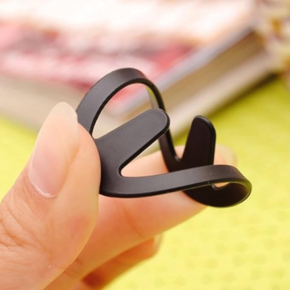 Enclave Razor Clips Bra Strap - Clips Racer Back Conceal Straps Cleavage, Bra Strap clip holder hook, Anti Slip Bra strap holder, Free Size (SET OF 3) (MIX, ROUND SHAPE) - Image 3 thumbnail