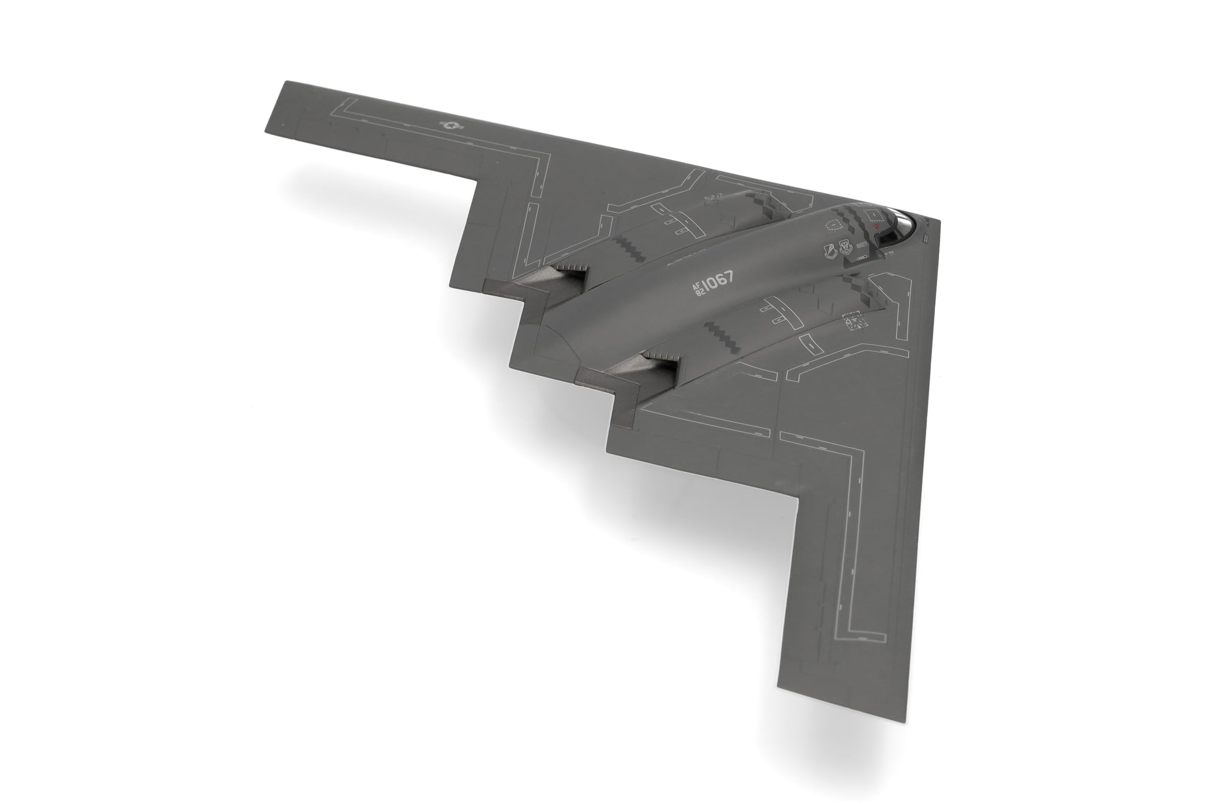Herpa modèle réduit Avion Militaire U.S. Air Force Northrop Grumman B-2A Spirit – 393rd Bomb Squadron « Tigers », Miniature à l’échelle 1:200, pièce de Collection, modèle d’Avion sans Socle, métal