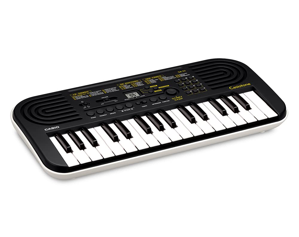 Kit Tastiera Casio SA51 (Fondo Bianco) con Alimentatore, Borsa ffalstaff ® con Tracolla e Maniglie per un Comodo Trasporto, App di Apprendimento e E-book "Suona la Tastiera"