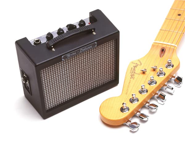 Amazon.com: Fender MD20 Mini Deluxe Guitar Amplifier Bundle with