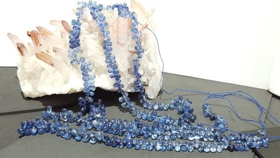 Cyanite bleue perles gouttes lisses pour concevoir un collier dégradé