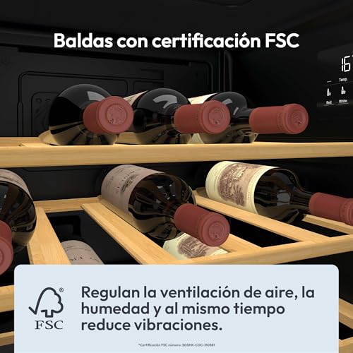 Vinteca con estanterías de madera FSC