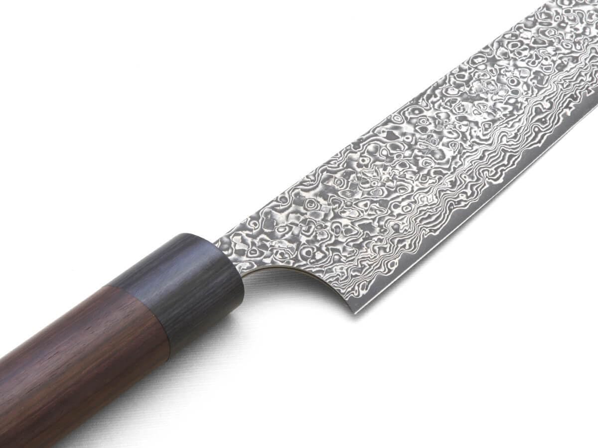 Damast Profi-Messer YANAGIBA Kurosome Yoshimi Kato. Klingen-Länge 27cm. VG-10 Schneidkern, 30 Lagen Damast, hand-geschmiedet. Runder Echt-Holz-Griff aus hochwertigem Rosenholz-Palisander