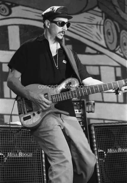 Amazon.com: Concert Photos Primus - Les Claypool - 8x10 BW