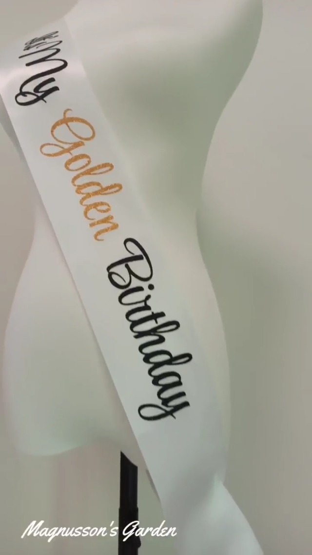 Vuzvuv 'My Golden Birthday' Schärpe – Weiß Mit Gold-schwarzer Schrift, Perfekt Für Geburtstagsfeiern