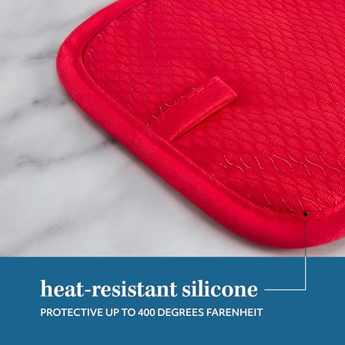 Sur La Table 2P023158TDSKA1 978 Kitchen Essentials Quirky Strawberries Fruit Potholder 2-Pack Set thumb #6