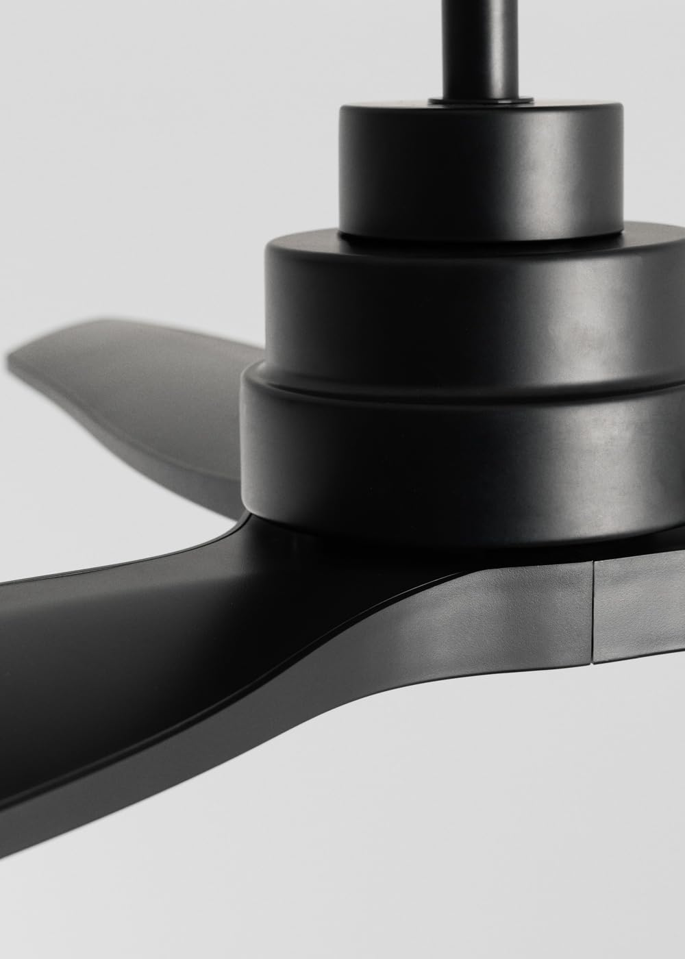 CREATE / WINDSTYLANCE M/Ventilateur plafond ABS noir + télécommande / 40W, Silencieux, Ø132 cm, 6 vitesses, minuterie, été-hiver, double hauteur, moteur DC