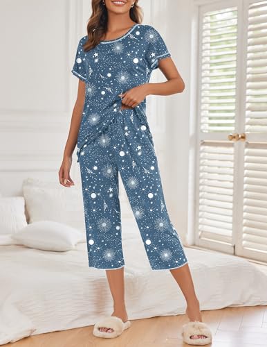 Image of Ekouaer Women's Capri Pajama Sets Print Short Sleeve Sleepwear Top and Capri Pants Soft Loungewear with Pocket