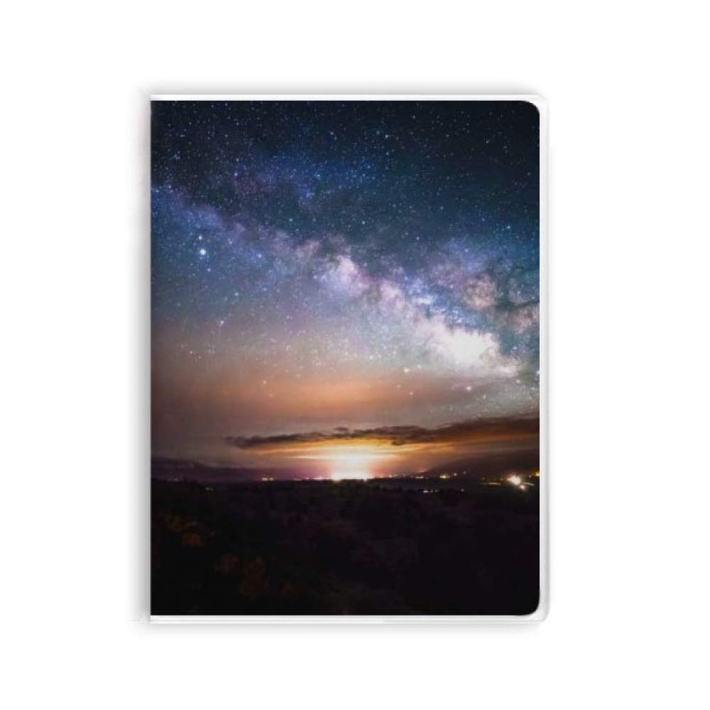 Carnet nébuleuse galaxy au format journal avec couverture souple gomme pour vos écrits