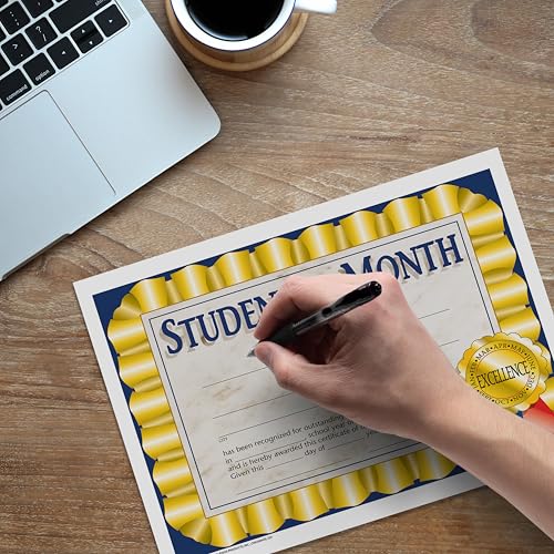 Certificat Étudiant du Mois pour Récompenser les Élèves en Classe