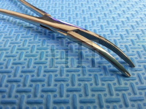 HTI Dog CAT PET Hair Puller Remover Stainless Steel Hemostat Locking Forceps 5.5" Curved Full Serrated (Silver)