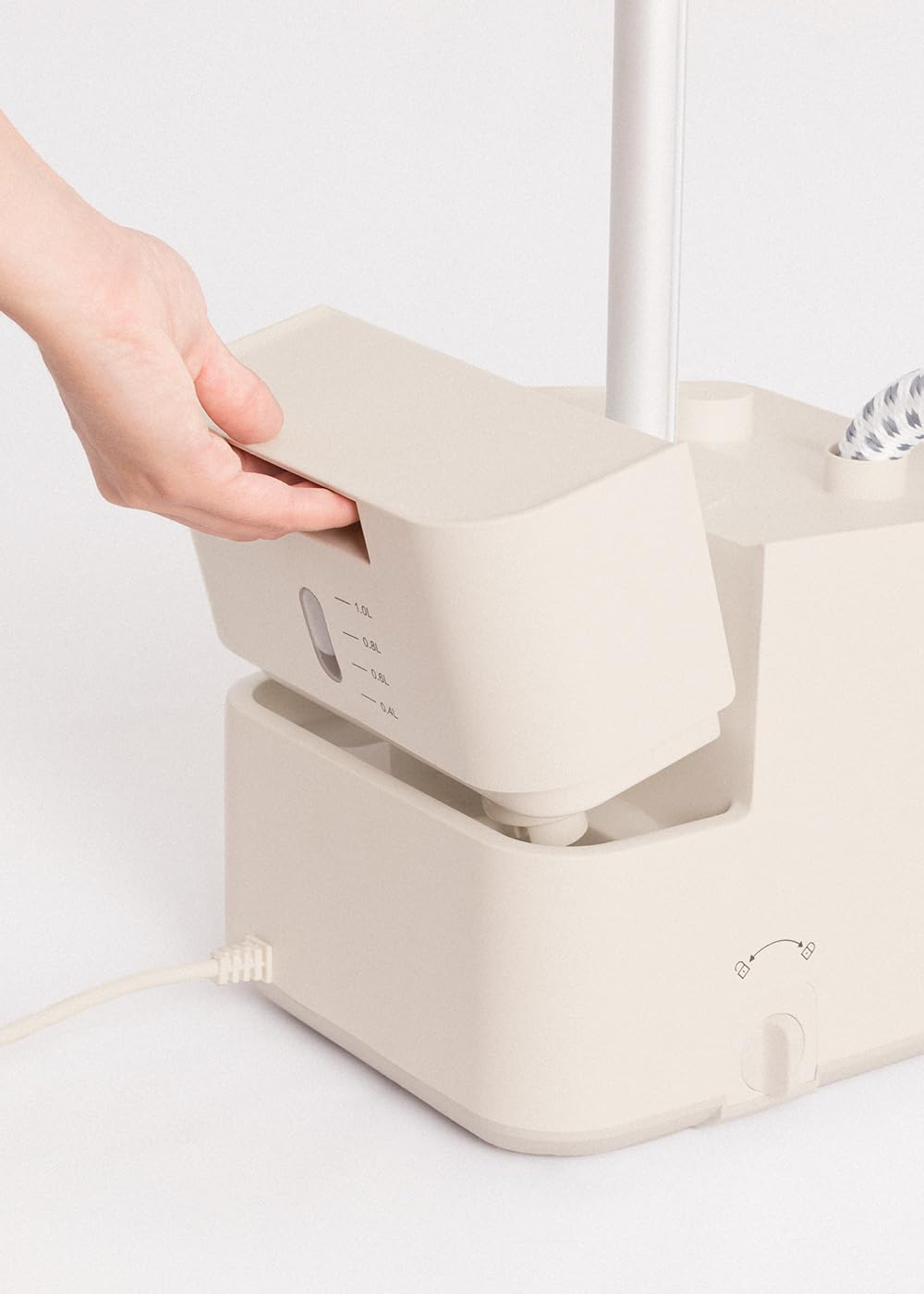 CREATE/IRON UP STAND/Plancha de vapor vertical con base Blanco Roto/Tubo telescópico plegable, cepillo de 9 puntos de salida, Capacidad 1,6L, Planchado vertical, vapor, y en seco, 1600W