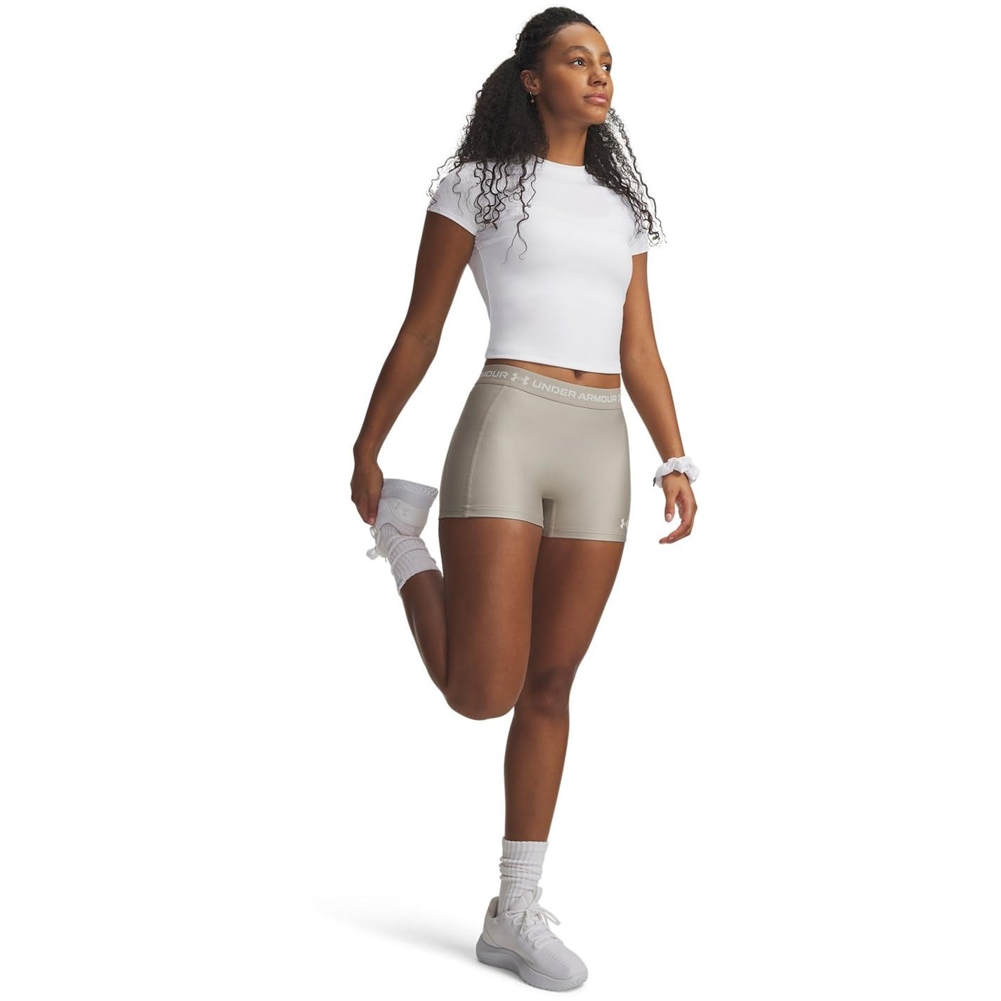 Under Armour Heat Gear - Pantalones cortos de deporte para mujer — view 3