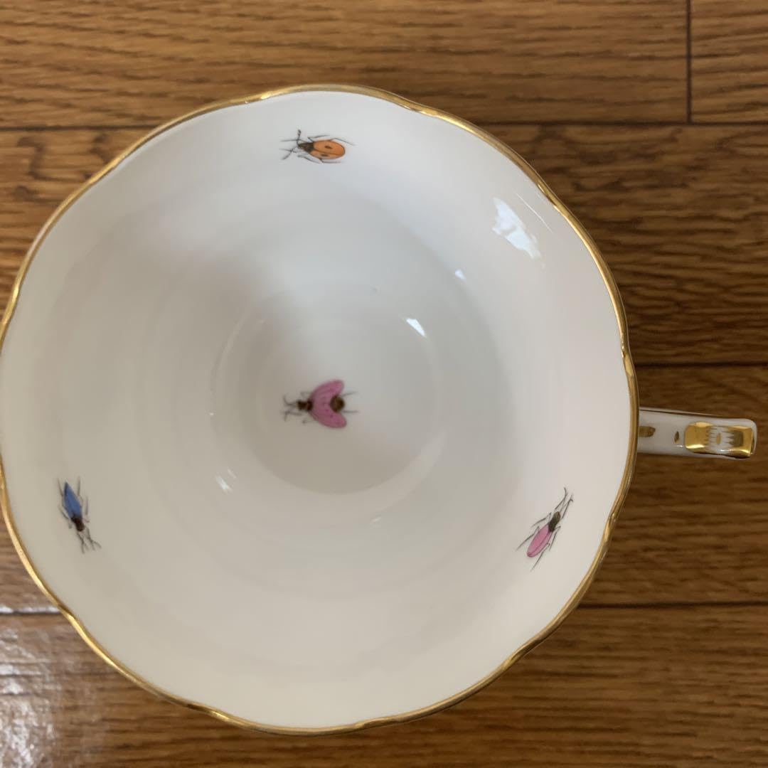 ヘレンドの花瓶 鳥と昆虫のデザイン Amazon.co.jp: 【】ヘレンド カップ&ソーサー セット 鳥 虫 : ホーム