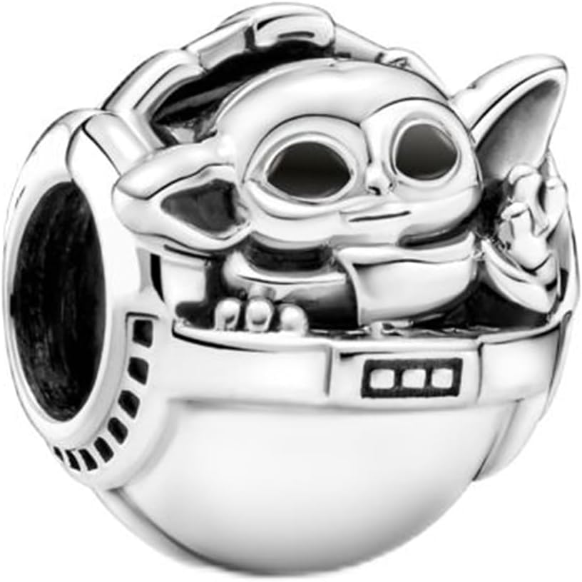 Grogu & Crib Charm 0442
