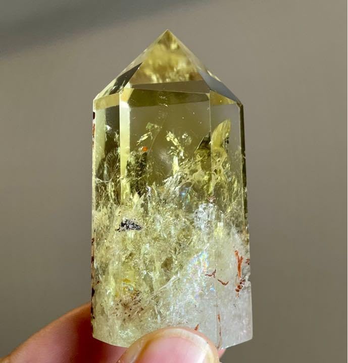 【一点物】虹入り✨シトリン 六角柱 ポイント ✩.*˚ Amazon.co.jp: シトリン 六角柱 ポイント レインボー 虹入 黄