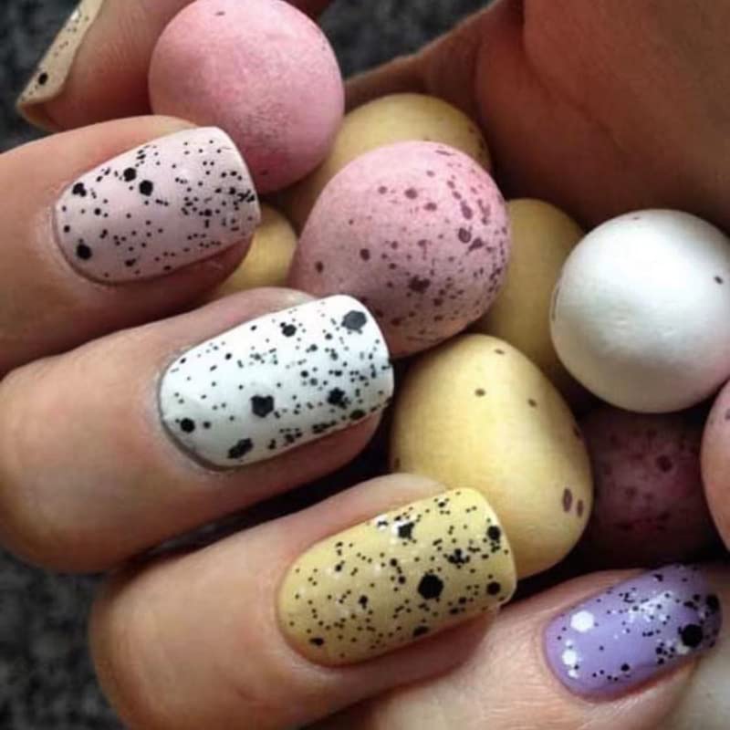 24Pcs Easter Press on Nails Short Colorful Square Fake Nails Cute Color Eggshell Designs Full Cover Nail Tips Easter Atmosphere False Nails Artificial Acrylic Nails Glue on Nails for Women Girls Kids