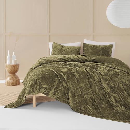 Image of Wonderful Luxury Velvet Green Quilt Set Queen, Diamond Stitch Pattern Bedding, Lightweight Ultra-Soft Skin-Friendly, All-Season, Versatile as Comforter /Bedspread for Adults Teens Kids Bedroom,94 inchx94 inch