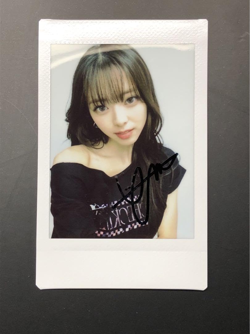 Amazon.co.jp: ITZY THE 1ST WORLD TOUR 直筆サイン入りチェキ ユナ 