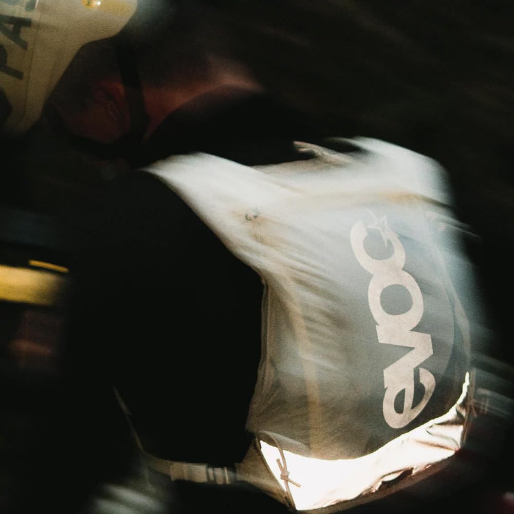 EVOC HYDRO PRO ULTRA 1,5 Plecak z bukłakiem o pojemności 1,5 l do użytku podczas wyścigów (dopasowany do ciała krój kamizelki, łatwo dostępne schowki, plecak odblaskowy), piaskowy