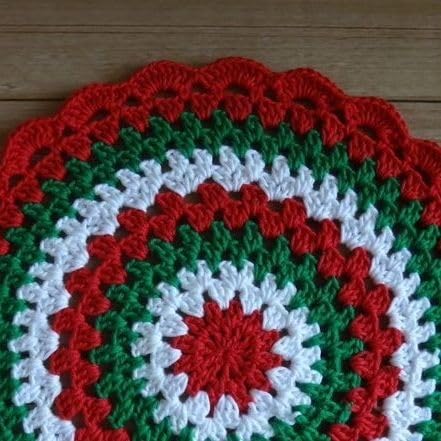 Image of Kavya Craft Present Woollen Handmade Crochet Table Mat /Thal posh (Red Green, 15inch)