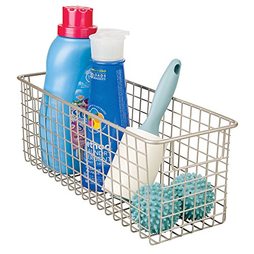 mDesign Cesta metálica para su lavadero - Cesta organizadora en color satinado de metal resistente con asas - Organice todos sus productos de limpieza