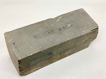 時代提げ物 人物根付 天然素材 在銘【背負い達磨】高さ約5.0cm 重さ約18ｇ 時代提げ物 人物根付 天然素材 銘あり 2体セット 時代提げ物 根付