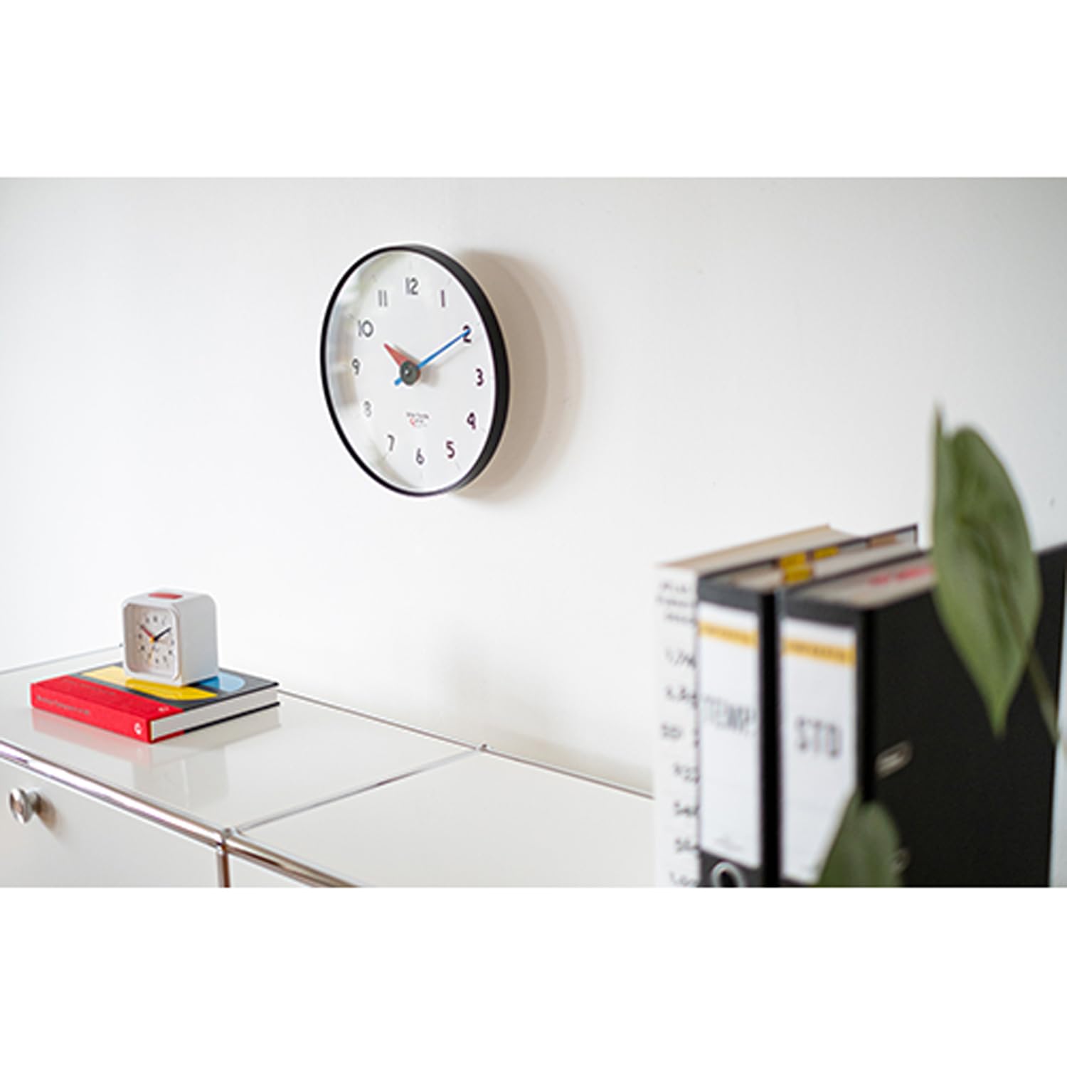 Amazon.co.jp: エルコミューン 壁掛け時計 バウハウス GENE WALL CLOCK