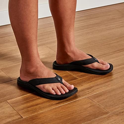 OluKai Women's Ohana W, Black/Black, 7 B (M) | Image 4