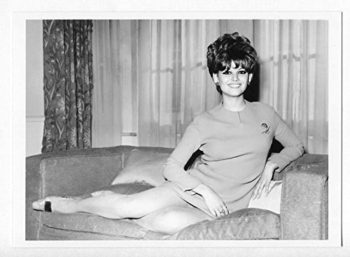 Amazon.co.jp: クラウディア・カルディナーレ 写真(中) Portrait