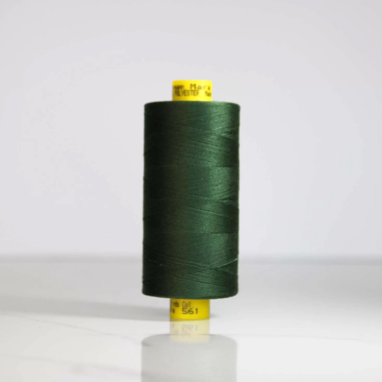 Gutermann Mara 120 All-Purpose Polyester Sewing Thread β 1000m Spool, UV Resistant, Silky Shine, Tear & Abrasion Resistant β Perfect for Sewing Machines or Hand Sewing/Colour-561