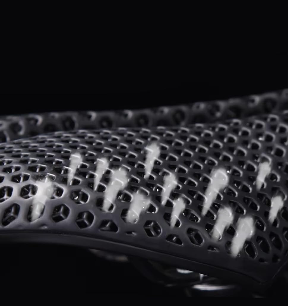 DACHOS K009 3D -Sillín de Carbono 3D Ligero, Ergonómico, Impermeable y Transpirable | Estructura de Panal TPU | Rieles de Fibra de Carbono| 165g | Alto Rendimiento