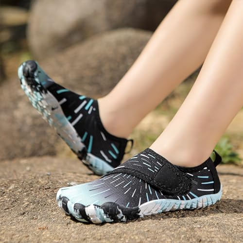 Image of Quickshark Kids Water Shoes Boys Girls Barefoot Aqua Socks Outdoor Indoor Quick Dry Sandals Lightweight Slip On Walking Sneakers for Beach Pool Swim (Little Kid /Big Kid)