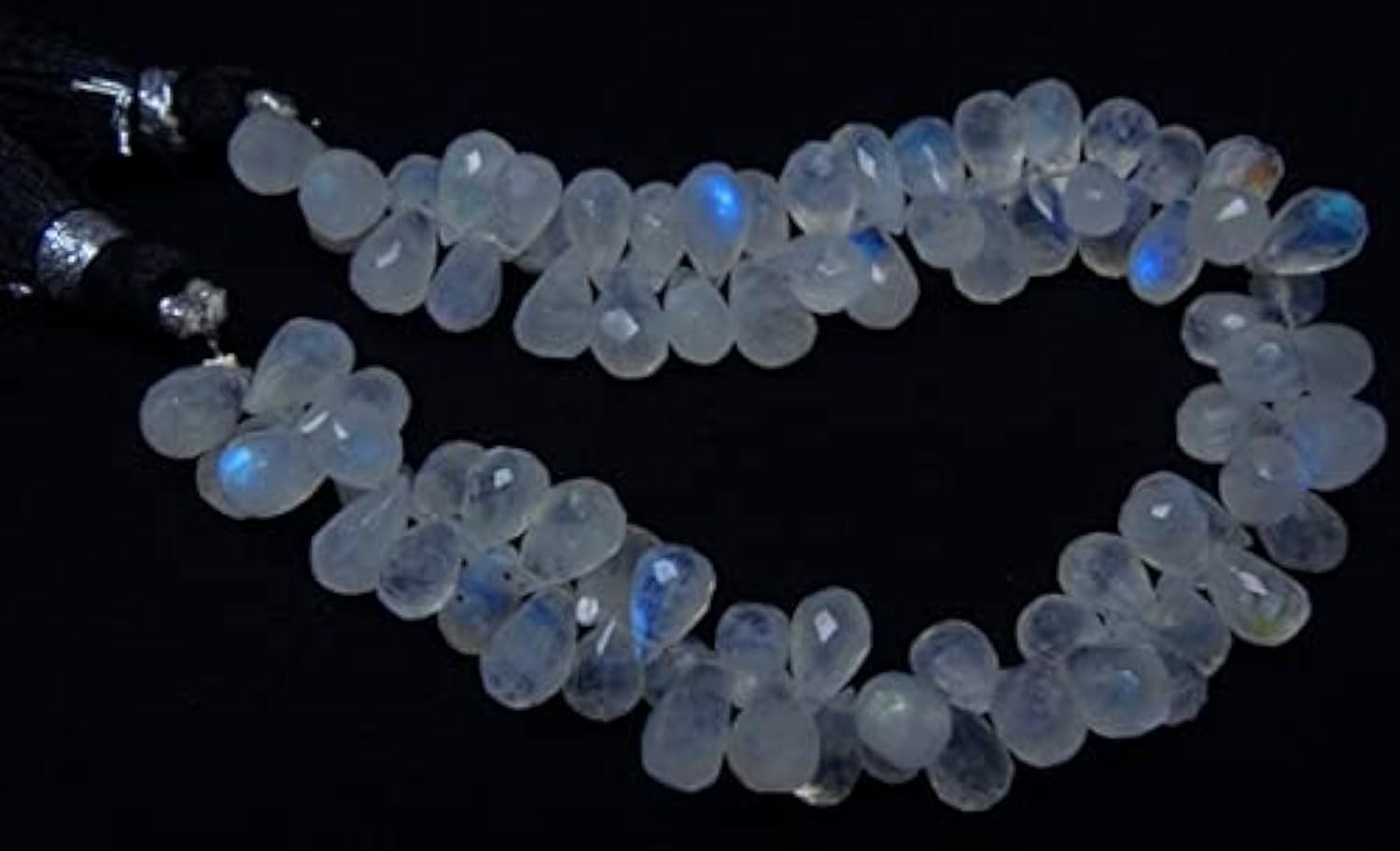 Pierre de lune arc-en-ciel à reflets bleus, gouttes facettées de qualité supérieure