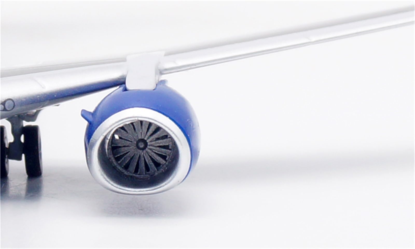 Repliki modeli samolotów 15CM w skali 1/200 replika samolotu ze stopu dla British Airways B737-500 G-GFFA bardzo szczegółowy wykończony model samolotu miniaturowy model samolotu