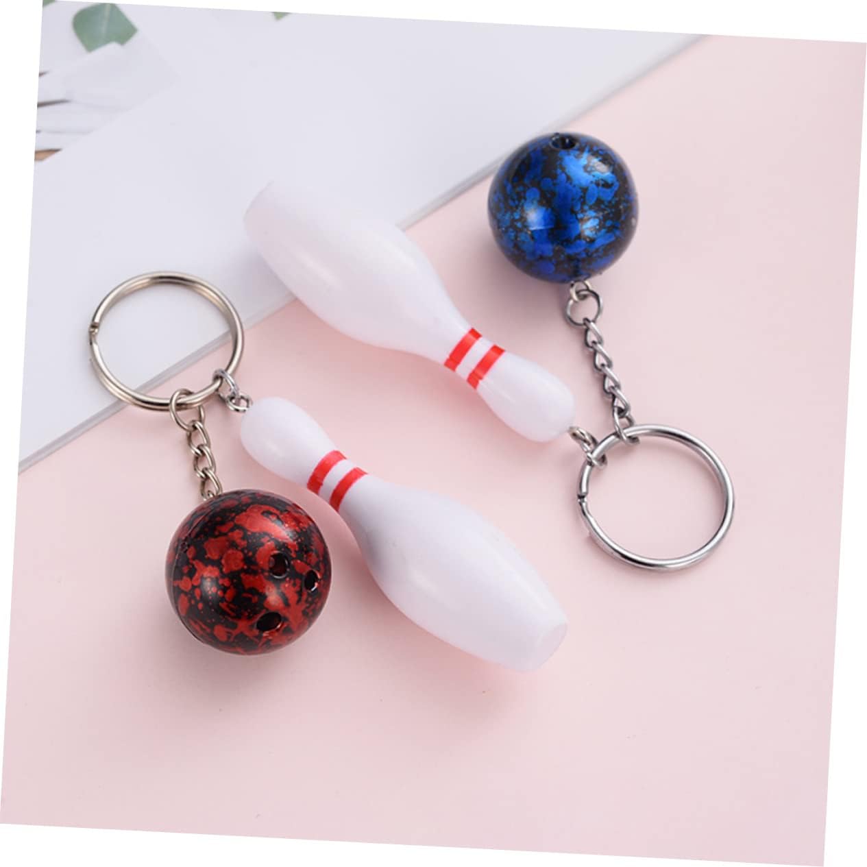 Lot De 8 Porte-clés Mini Bowling – Formes Boules Et Quilles, 4 Couleurs (rouge, Violet, Vert, Bleu) – Métal Et Plastique