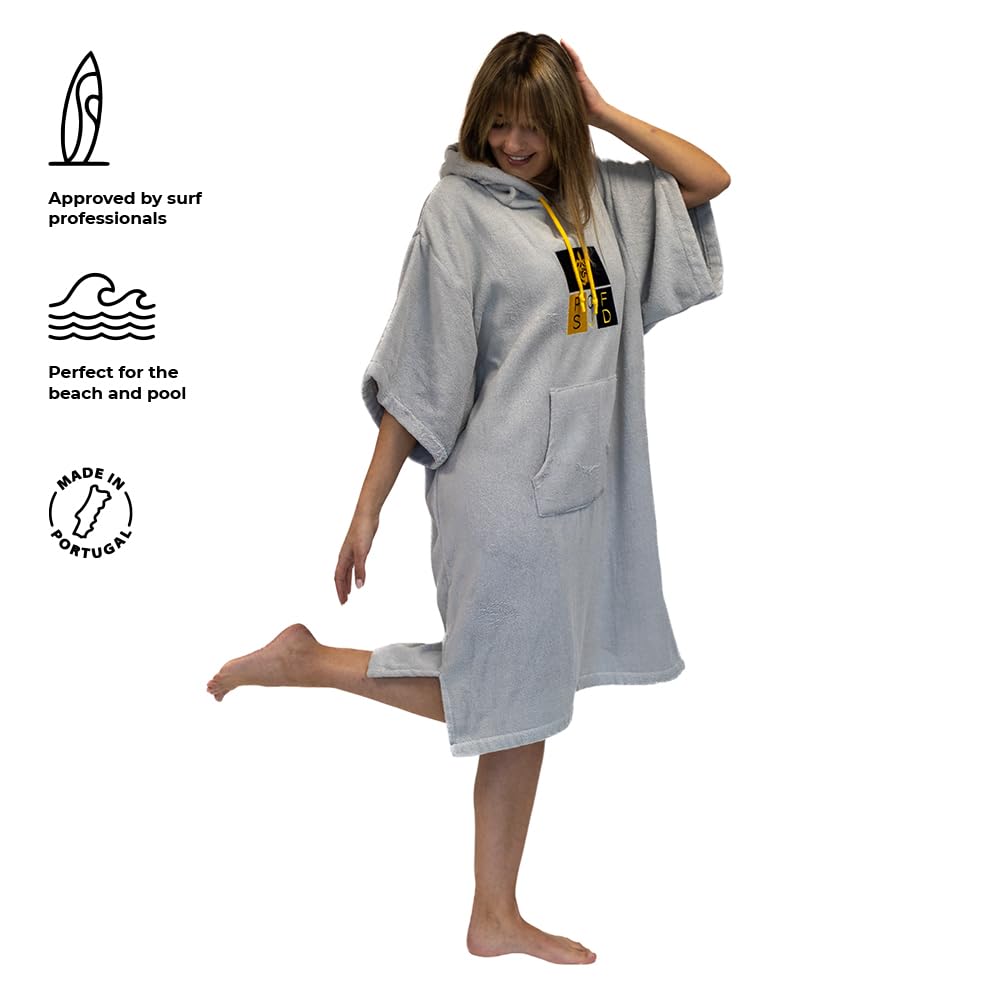 Poncho Surf Jasnoszary z rękawami - Jeden rozmiar - 100% Bawełna Premium - Wyprodukowano w Portugalii
