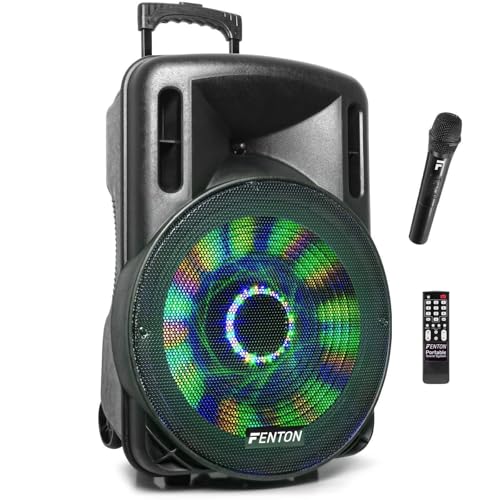 Bluetooth. Il Fenton FT15LED è dotato di Bluetooth per inviare la tua musica in modalità wireless da un telefono, tablet o laptop. Ascolta la musica da YouTube o Spotify tramite FT15LED. Con il lettore MP3 integrato, riproduci musica direttamente da una chiavetta o scheda SD.
