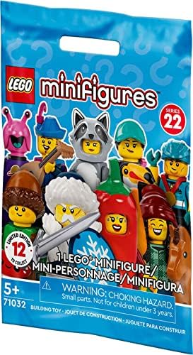 Minifigure Series 22: Snow Guardian with Husky and Bonus Blue Cape (71032) - Lego - Immagine 1