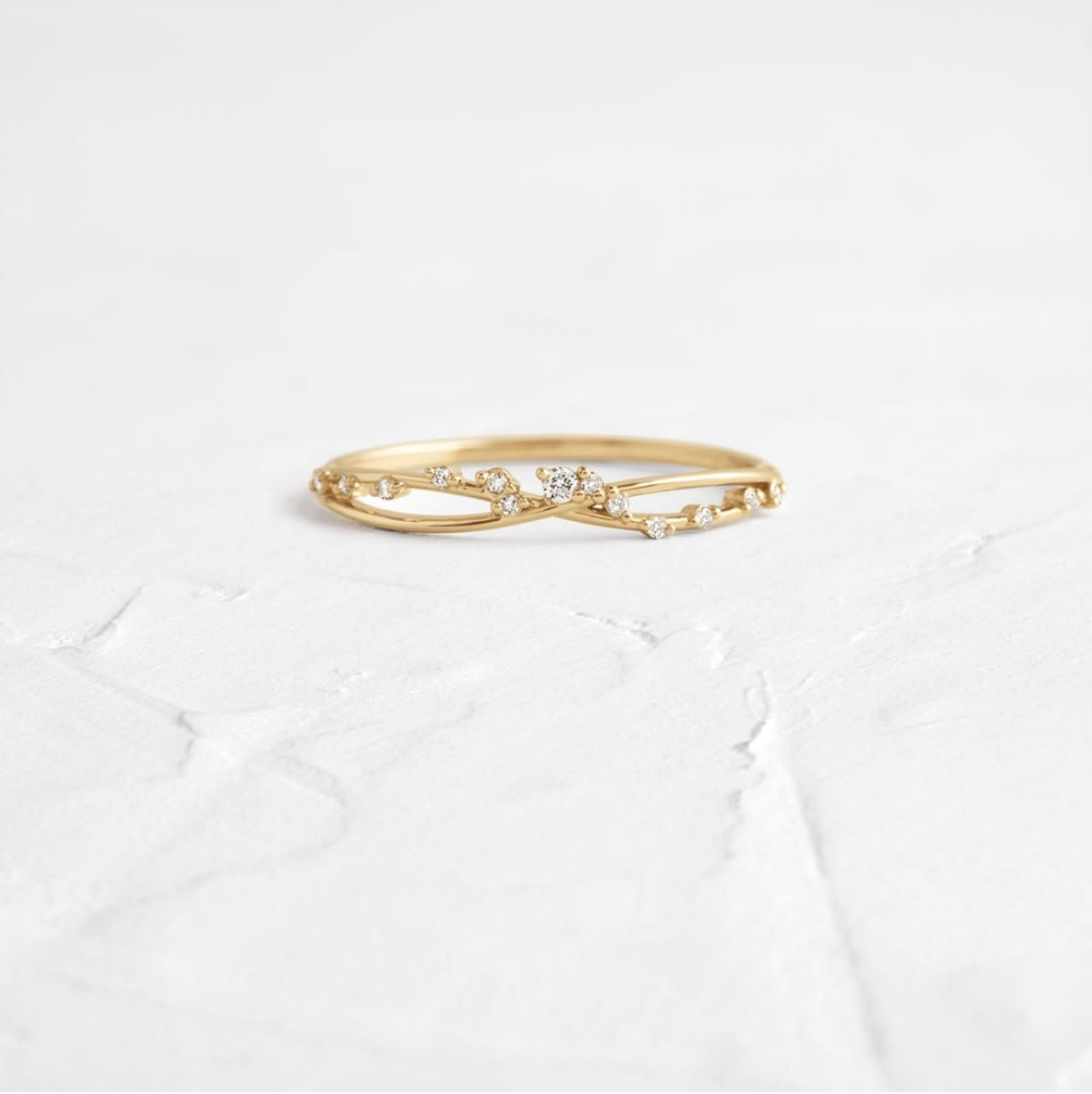 Anello Nuziale Donna, Anello di fidanzamento Thin Cross per donne con moissanite in Oro giallo