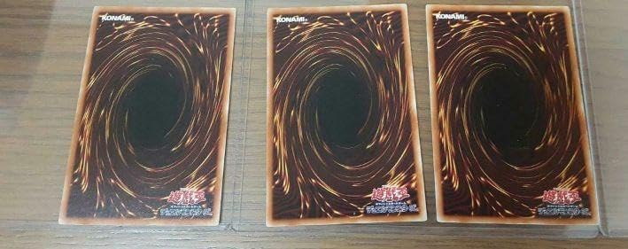 Amazon.co.jp: ローダー三枚 遊 戯 王 オシリス オベリスク ラー 三幻